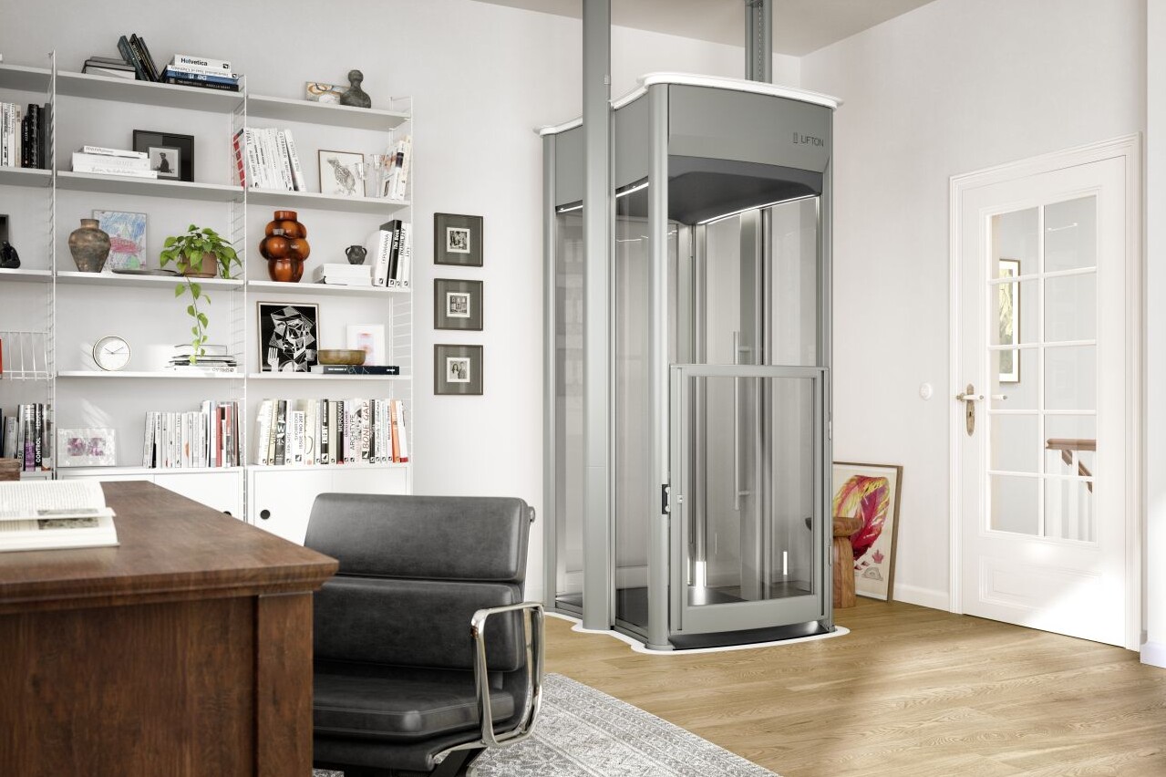 Der Homelift LiftonTRIO als barrierefreie Lösung in einem privaten Arbeitszimmer